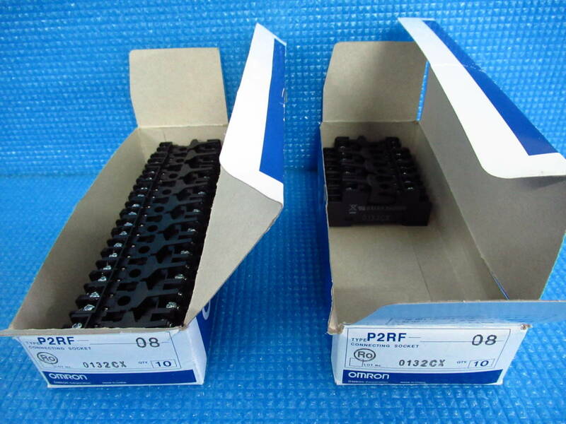オムロン P2RF リレーソケット 1箱（10個）+1箱（4個） 合計14個 管理yy