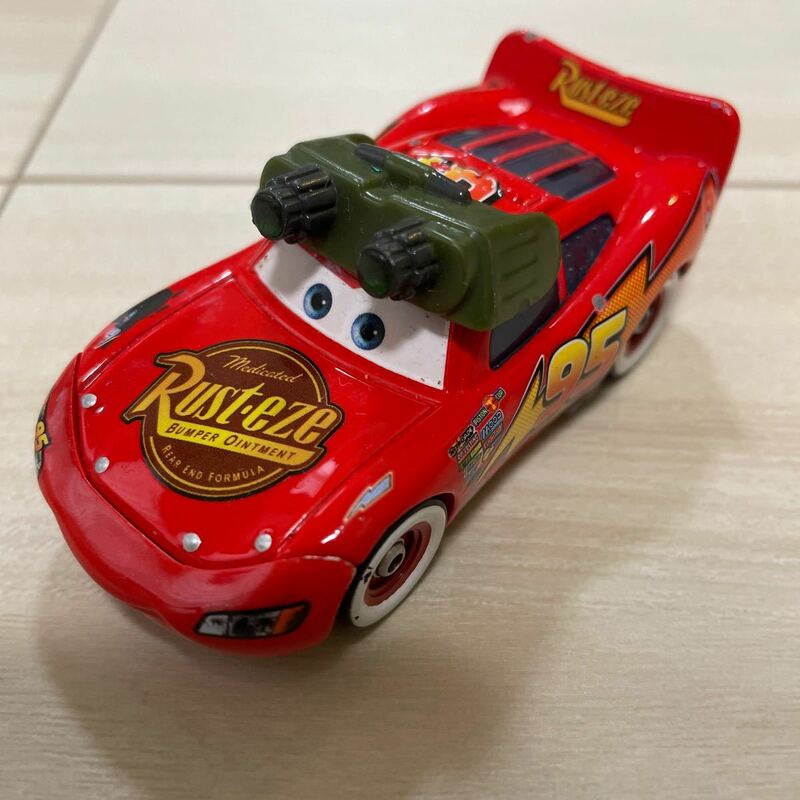 マテル カーズ MATTEL CARS ライトニング マックィーン LIGHTNING McQUEEN ミニカー ナイト ビジョン NIGHT VISION ホワイト タイヤ