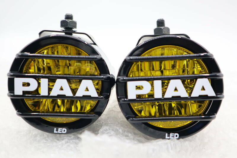 PIAA 後付けランプ LED フォグ配光 イエロー 3900cd LP530シリーズ 2個 12V/8W 耐振10G 防水防塵IPX7対応 ECE SAE規格準拠 DK538XG 管23736