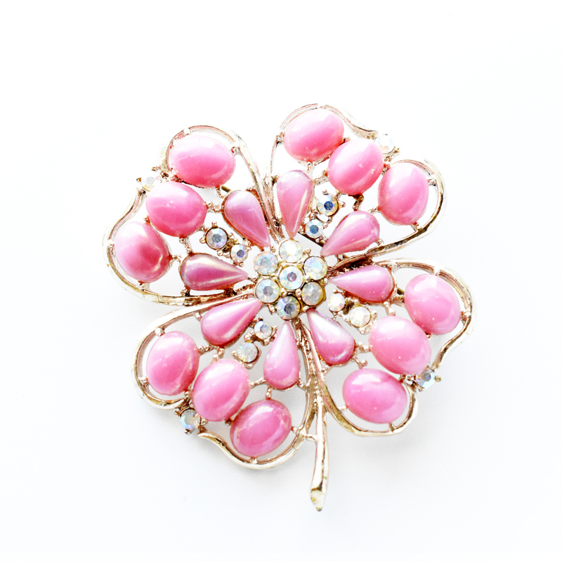 Vintage 1950’s　pink×aurora glass rhinestone Clovermotif brooch