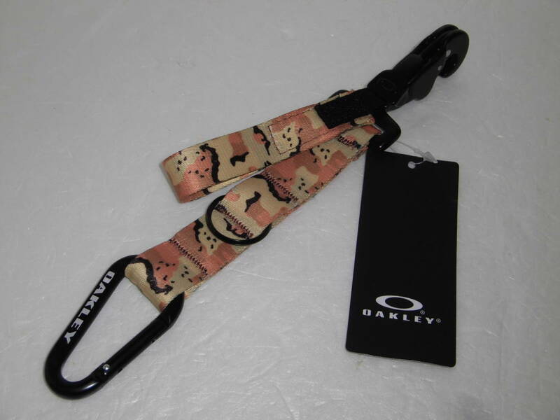 定価2200円 未使用 正規品 オークリー キーチェーン カラナビ付 ( OAKLEY B1B CRAZY CAMO KEYCHAIN )　）9H1