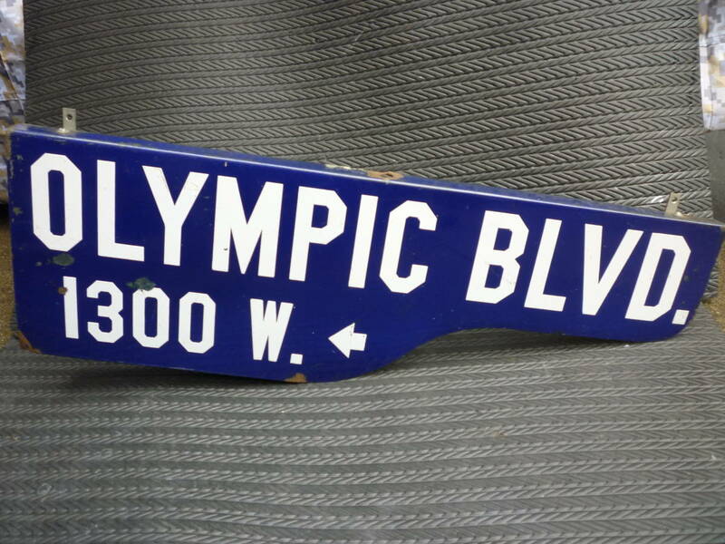 アメリカ ロードサイン オリンピック大通り OLYMPIC BLVD ロサンゼルス 道路標識 看板 琺瑯 ホウロウ ホーロー ビンテージ USA