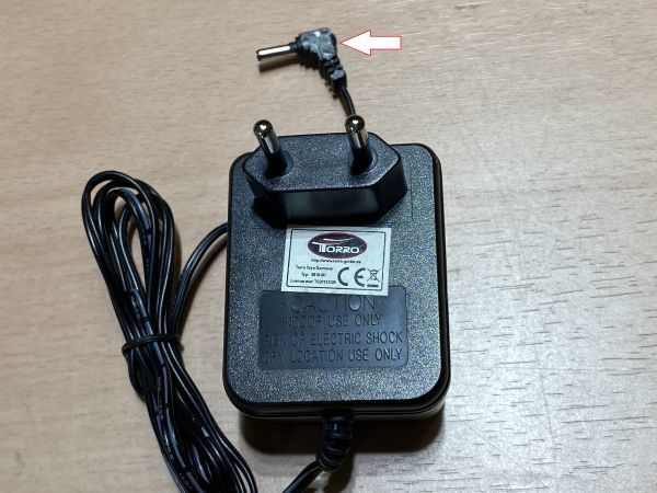 FW2 トロ　torroの充電器　220V欧州仕様？