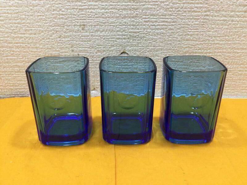新品未使用 GRAND BLEUグランブルーグラス 3客セット　イルカ　ドルフィン絵柄　長期保管　コップ　食器
