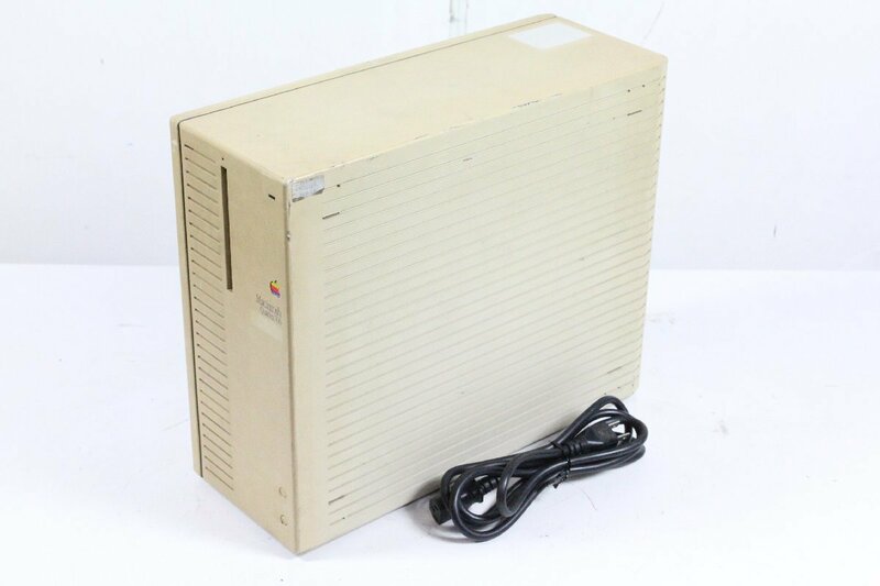 ○ Apple Macintosh マッキントッシュ Quadra 700 M5920 PC (2) 【ジャンク品】