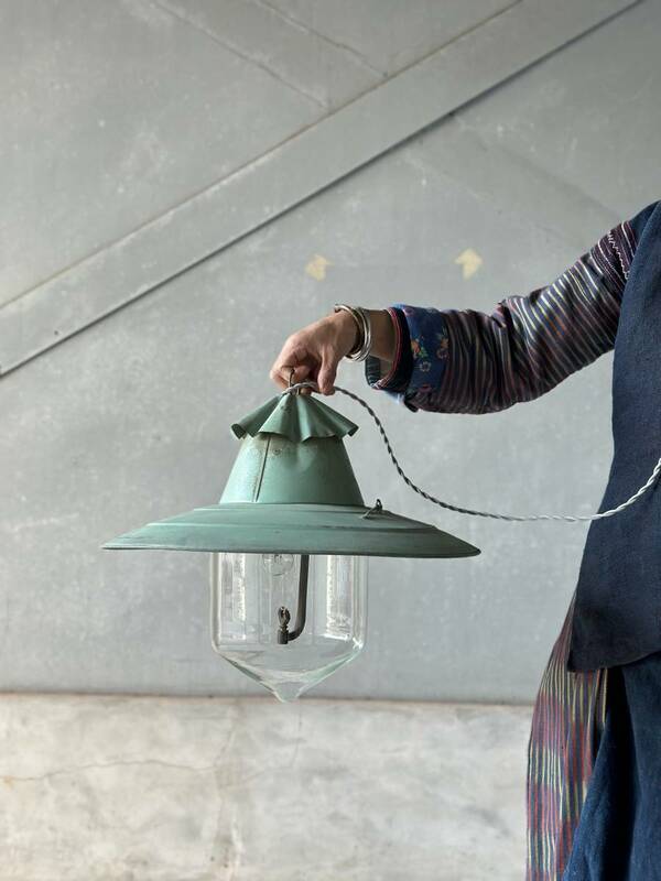 ガス燈 アンティーク　ビンテージ　照明　吊り下げランプ ランプ リペア照明　インテリア　古道具　古家具　アイアン 鉄製 アート オブジェ