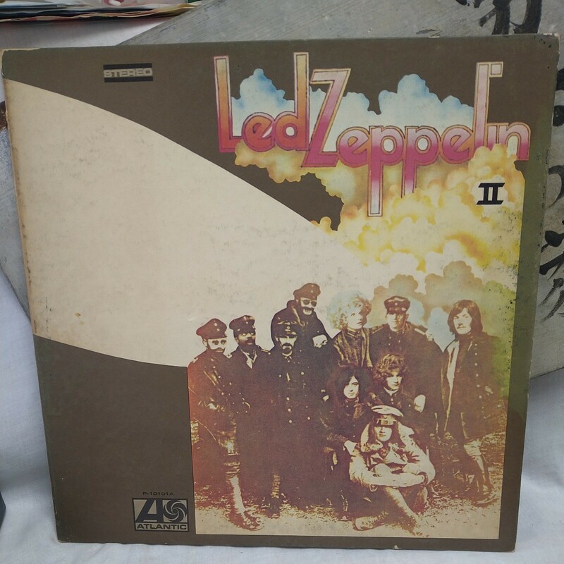 n-302◆ レッド ツェッペリン II/ Led Zeppelin Ⅱ 国内盤 帯なし レコード LP◆状態は画像で確認してください