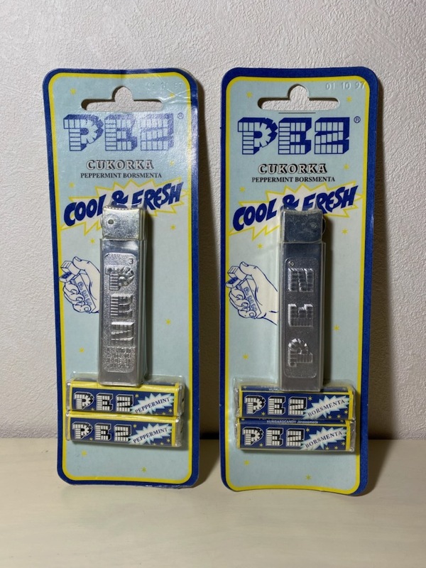 PEZ　ペッツ　シルバーメッキ　レギュラー　ライター　silver Glow　未開封　２個セット