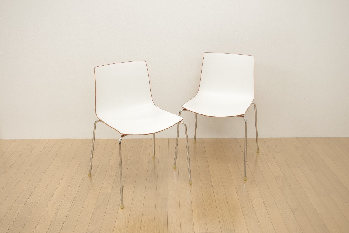 イタリア arper アルペール catifa46 カティファ ミーティングチェア ホワイト×オレンジ ダイニング 食卓 デザイナーズ オフィス モダン