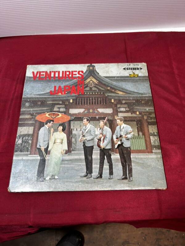 【赤盤】The Ventures(ベンチャーズ)「Ventures In Japan(ベンチャーズ・イン・ジャパン)」LP（12インチ）/Liberty(LP-7270)/ 当時物