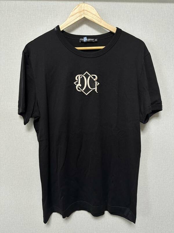 【クリーニング済み】DOLCE&GABBANA ドルチェ＆ガッバーナ DG刺繍 ドルガバ Tシャツ メンズ 48 高年式モデル 国内正規品