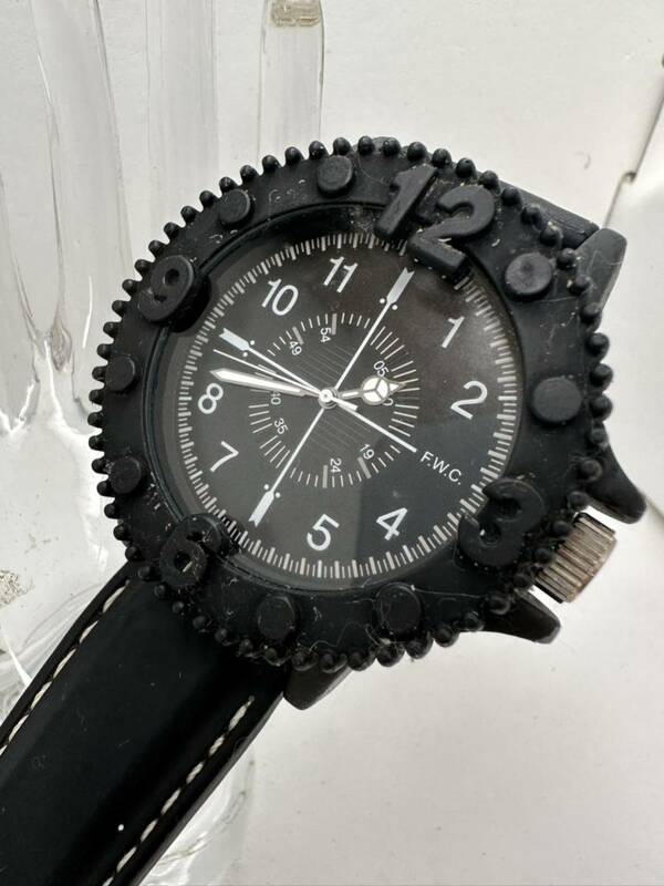 【F.W.C】クォーツ 腕時計 中古品　電池交換済み　稼動品　72-9