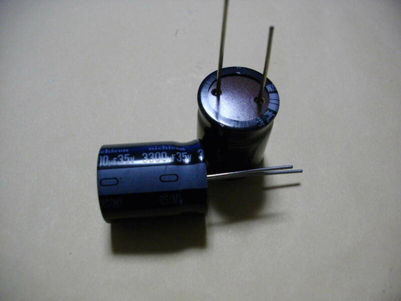 ニチコン電解コンデンサー3300uF35V85℃ 2本組　未使用　定形外郵便120円
