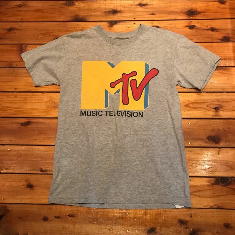 M TV プリントTシャツ　Tシャツ グレー　Sサイズ アメリカ古着