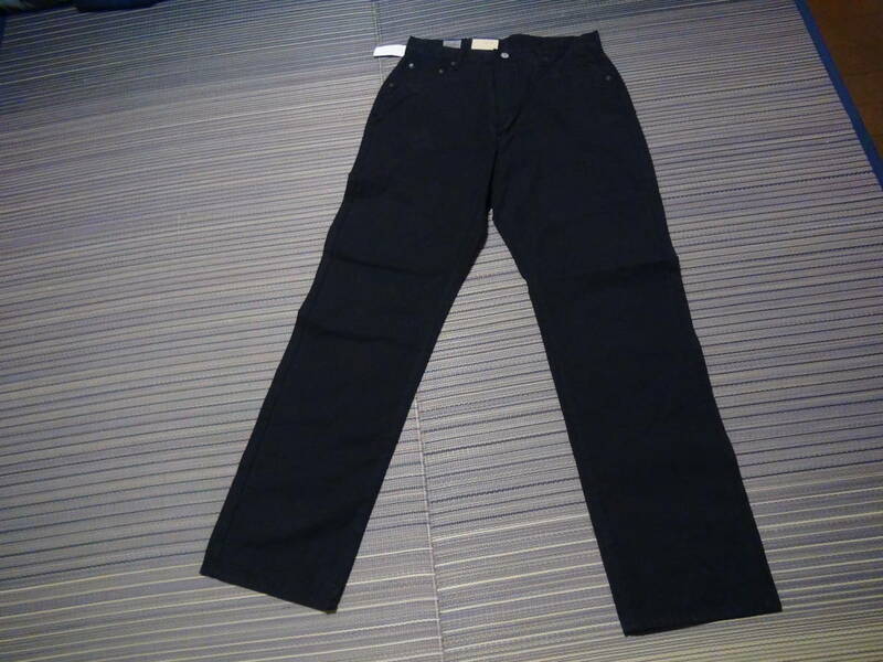 BLUE WAY JEANSのジーパン黒　（ＬＬ）　新品タグ付き