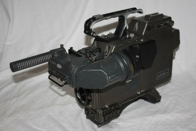 SONY　BVP-701S+CCU-355/P　動作品　放送用ビデオカメラ