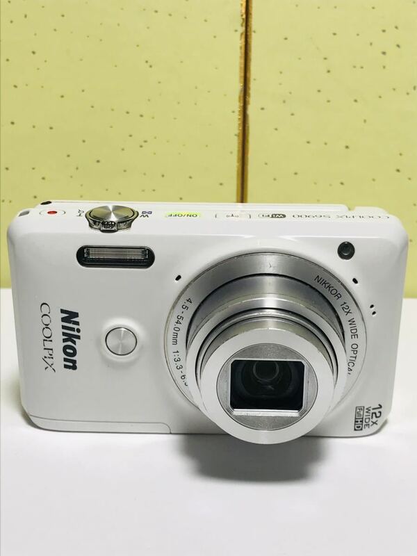 Nikon ニコン COOLPIX S6900コンパクトデジタルカメラ 12WIDE Full HD WiFi TOUCH SCREEN 動作確認済み バッテリー付き