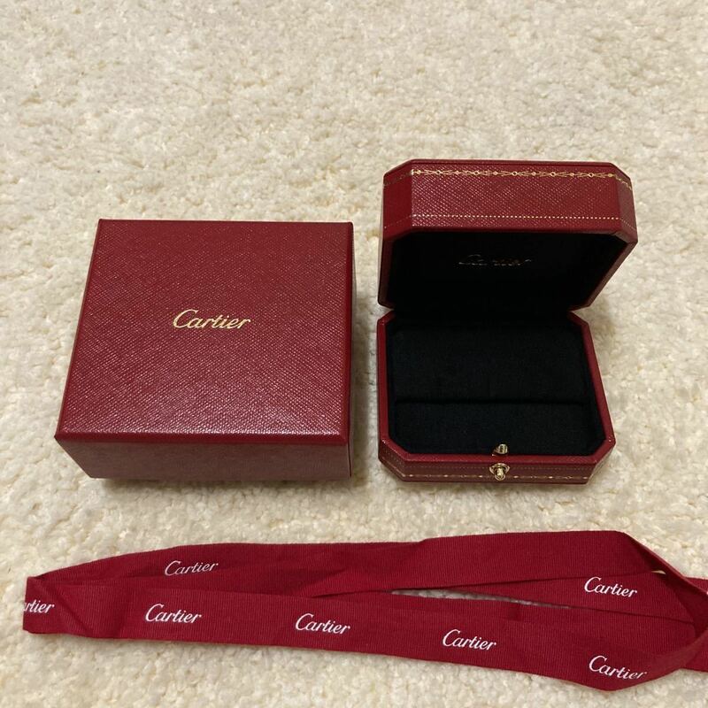 Cartier カルティエ ピアス　空箱　ボックス　空き箱　箱　付属品　リボン　アクセサリー　ケース　ピアスケース