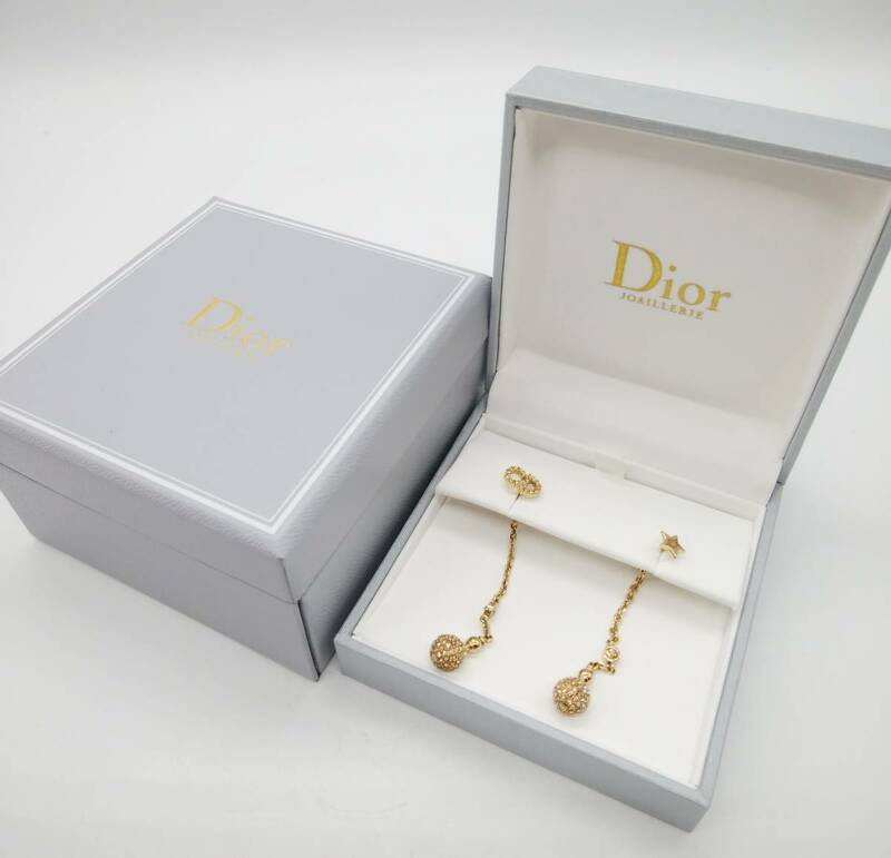 ■C.Dior ディオール ロゴピアス スターモチーフ ボール チェーン ロング ゴールド色 ラインストーン 箱付き