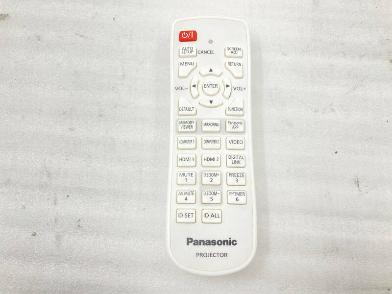 2個入荷　●Panasonic プロジェクター リモコン　N2QAYA000146　中古動作品