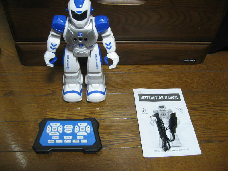 【即決・新品・正常動作確認済み品】多機能ロボットおもちゃ ラジコンロボット 歌と踊りをする ５０の動作をプログラム可能