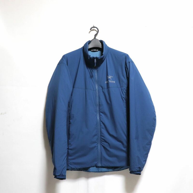 トレンド【ARC'TERYX アークテリクス】atom lt jacket ロゴ 中綿/ジャケット ブルゾン/ダウンジャケット