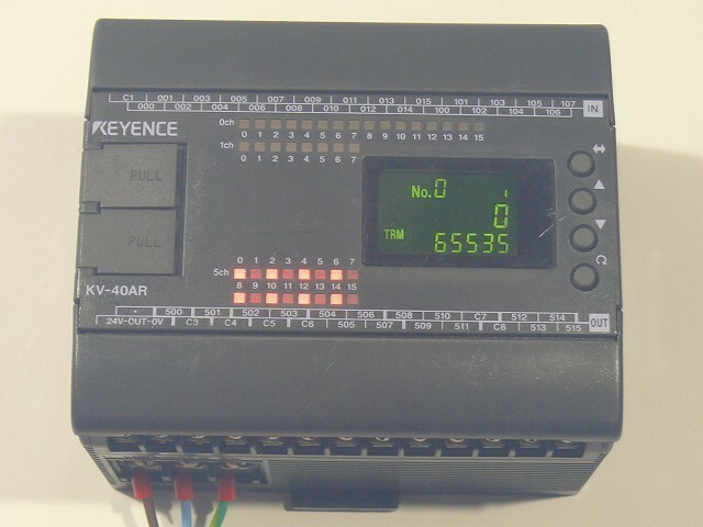 KEYENCE■小型 PLC KV-40AR CPUユニット 液晶表示 AC電源 入力24点 出力16点 リレー出力 KVシリーズ シーケンサー 制御 キーエンス