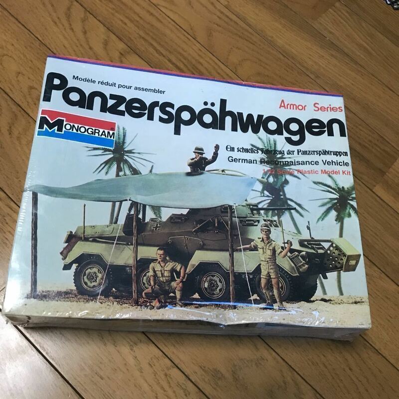 モノグラム 1/32 Panzerspahwagen -6輪重装甲車 未開封