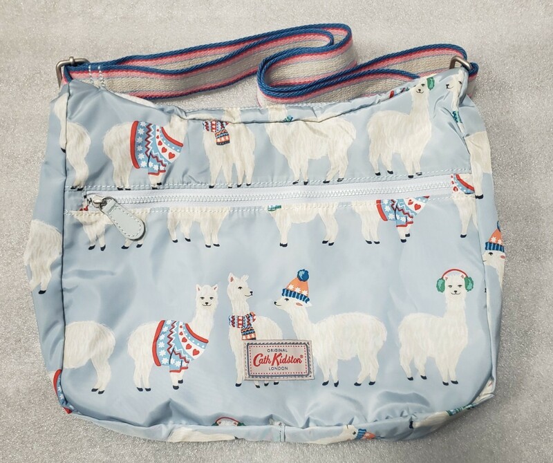 新品 キャスキッドソン CathKidston フォルダウェイ クロスボディ アルパカ ショルダーバッグ 水色 コンパクトに収納可(サブバッグにも)