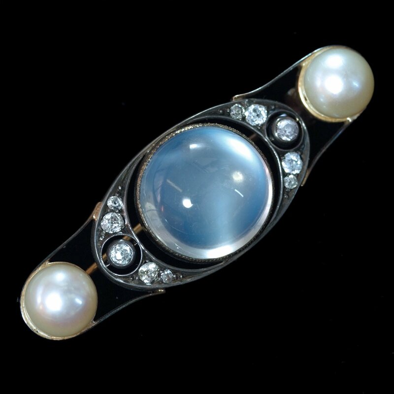 F3473【antique jewelry】ムーンストーン 天然ダイヤモンド パール 最高級10金アンティークブローチ 重量10.8g 幅51.6×17.5mm