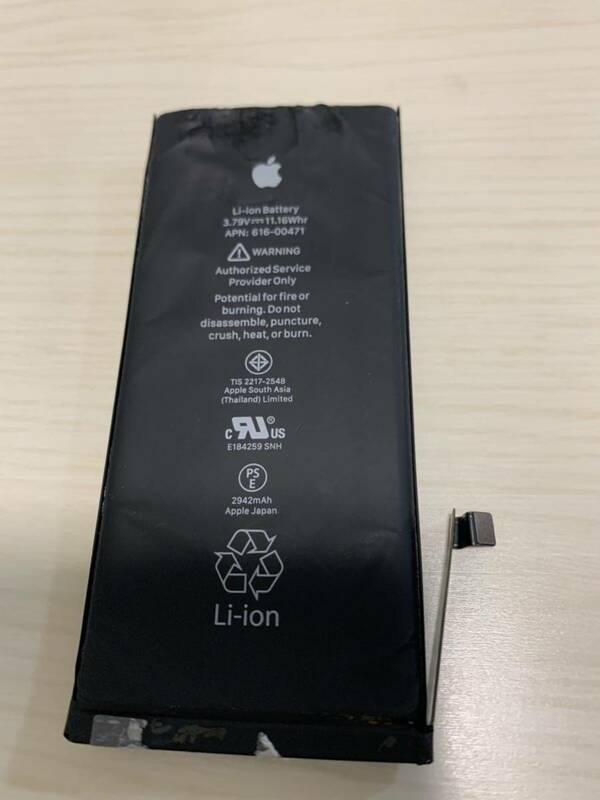 Apple iphone XR用バッテリー，中古　ジャンク
