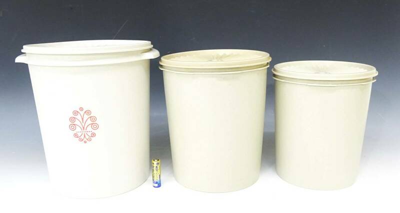 ◆(TD) 昭和レトロ オールドタッパーウェア 3個 セット マキシデコレーター ホワイト 保存容器 TUPPERWARE キッチン雑貨