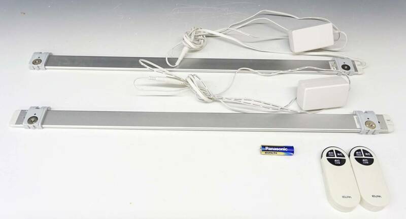 ◆(TD) 照明 2個 セット 通電確認済み リモコン付き 長さ 約60.5cm ホワイト ELPA GQ24-240120-AJ ライト 電気 家電