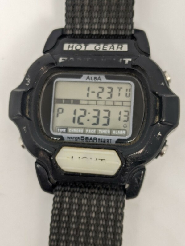SEIKO ALBA HOTGEAR W620-4090　セイコーアルバ ホットギア デジタル腕時計 メンズ 電池交換済 汚れ傷文字かすれ 動作品 77 27