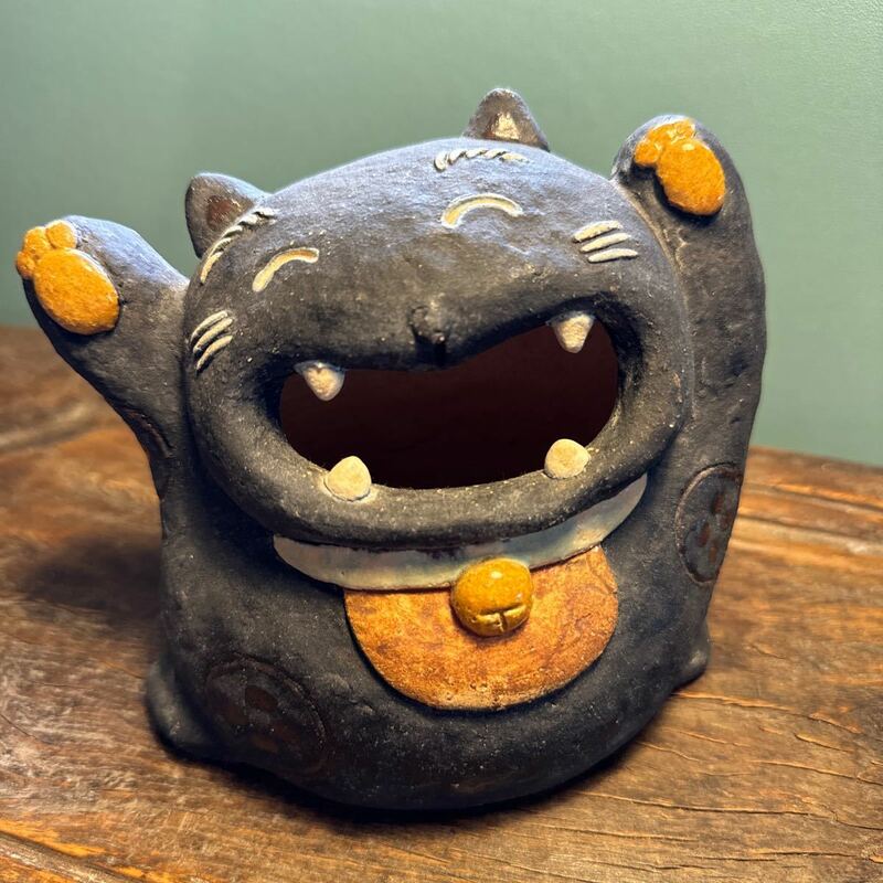 古陶器　黒猫の置物