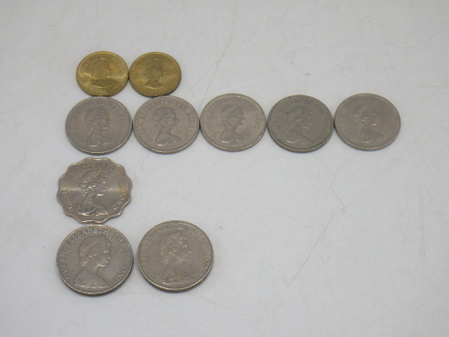 h4A060Z- 香港 旧硬貨 1980年 10セント黄銅貨/1ドル 2ドル 5ドル エリザベス2世 計10枚