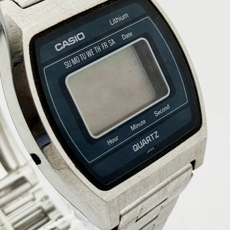 【電池切れ】CASIO カシオ クォーツ 腕時計 デジタル文字盤 Lithium シルバー×ネイビー ボーイズサイズ B812