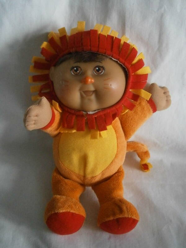 キャベツ畑人形　ライオンの着ぐるみを着た赤ちゃんドール　2010年