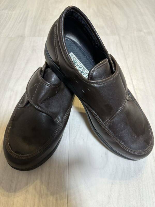 YR12)くつ　靴　ブラウン　快歩主義　25.5 EEEE 日本製　ダークブラウン　メンズシューズ　履きやすい　マジックテープ　格安　シューズ