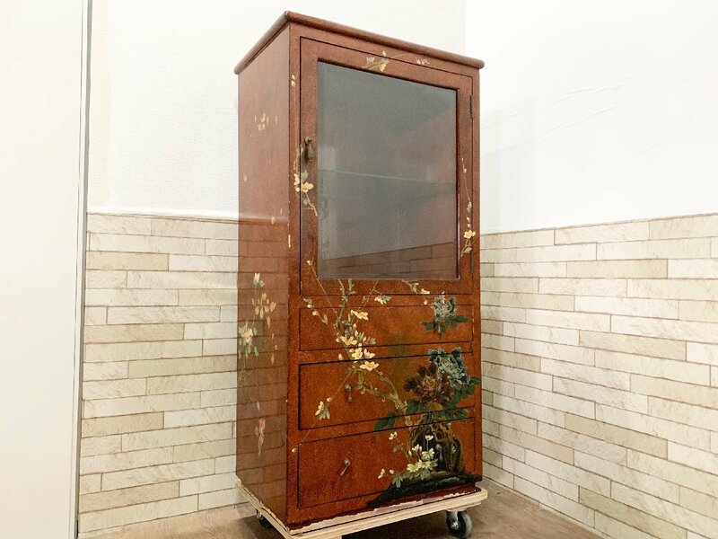 中国美術 シノワズリ様式 花鳥画 キャビネット 飾り棚 茶棚 アンティーク 引き出し 小物収納 アンティーク