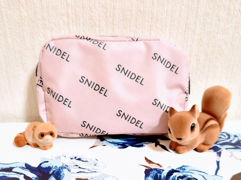 即決 新品 スナイデル SNIDEL 可愛い ピンク 化粧ポーチ メイクポーチ 非売品 ノベルティ 小物入れ