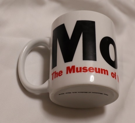 レア！大き目ロゴ MoMA ニューヨーク近代美術館 マグカップ 陶器製 高さ約9.5ｃｍ USED