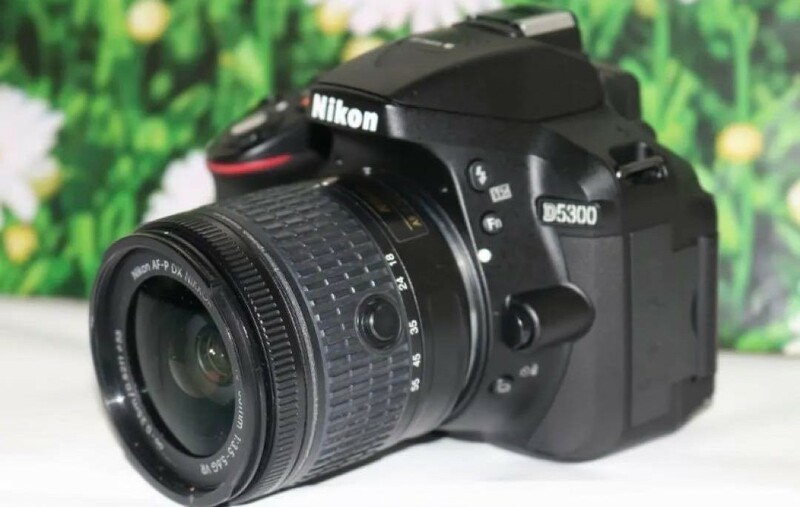 ☆超美品☆ニコン Nikon D5300☆WIFI機能付き！☆付属品多数！☆