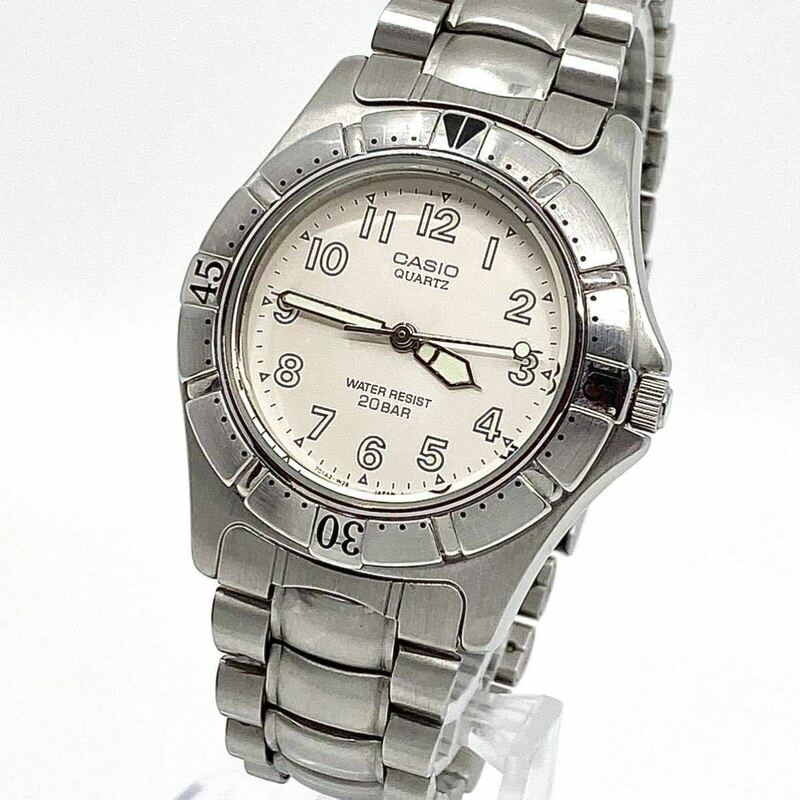 CASIO 腕時計 回転ベゼル スクリューバック ラウンド アラビアン 3針 クォーツ quartz シルバー 銀 カシオ Y434
