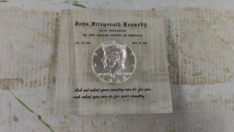 日439-154☆ 詳細不明 ケネディ大統領 リバティコイン 記念コイン　1968年 現状品