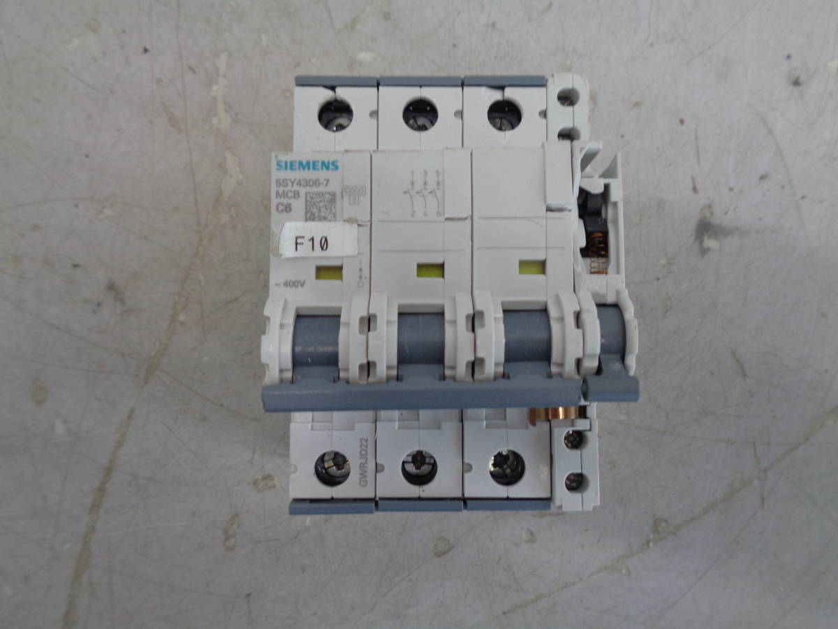 MK9675 SIEMENS 5SY4306-7 MCB C6サーキットブレーカー 5ST3010