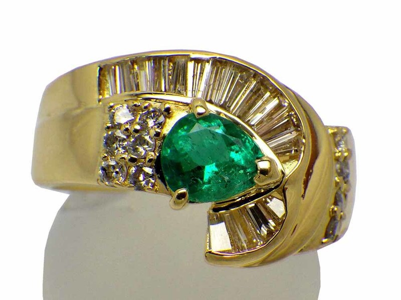 エメラルド ダイヤモンドリング K18 8.4g 14号 ソーティング付き　Jewelry Emerald0.52ct Dia0.65ct Ring