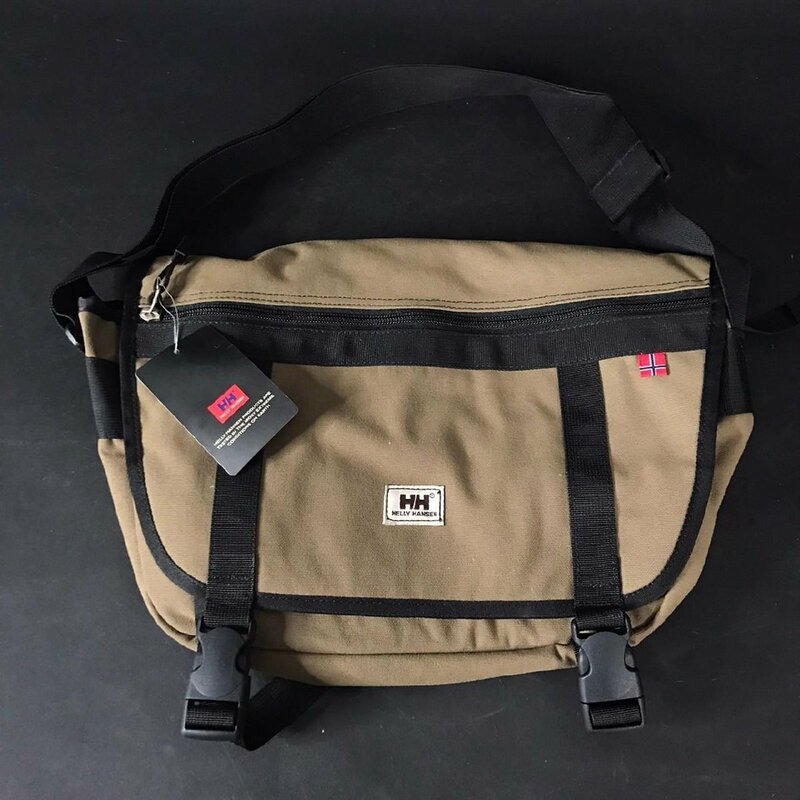 ER1127-6-3 HELLY HANSEN HH ヘリーハンセン ショルダーバッグ メッセンジャーバッグ ナイロン モカ 黒 250×350×170 100サイズ