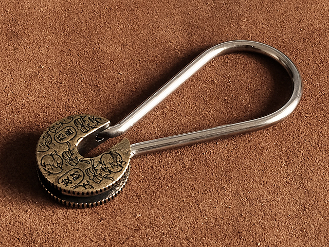 回転ロック式 キーホルダー（商人）真鍮 ブラス 錠前 キーリング 鍵 装着 携帯 ミリタリー ビンテージ アウトドア カラビナ キーフック
