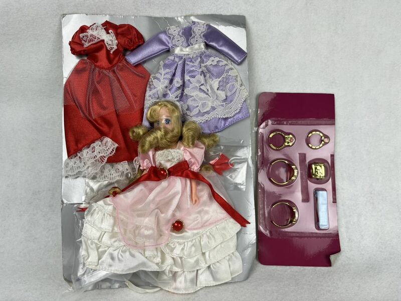 バンダイ　ドリームポケット　プリンセス　ハートバッグ　着せ替え人形　バッグと箱無し　1996年　当時物　未使用品